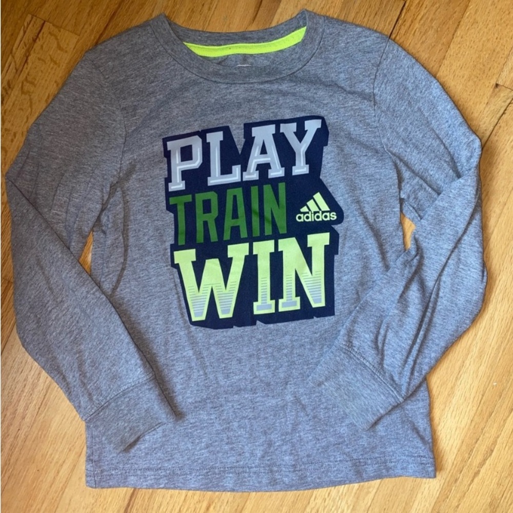 Boy’s Adidas Long Sleeve Tee. Size 6.